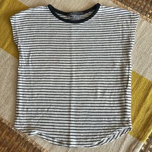 Vince 100% Linen Girls Striped T shirt 4/5